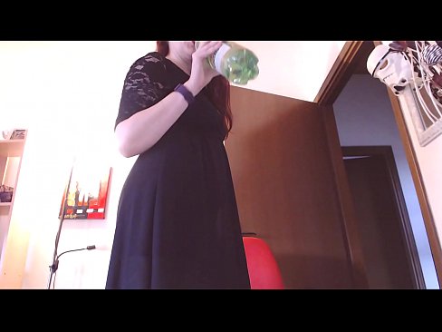 ❤️ Një skllav i nënshtruar që i pëlqejnë brekët e pista dhe të shijshme detyrohet të masturbojë pasi shikon këtë video! ️ Porno e bukur tek ne ﹏