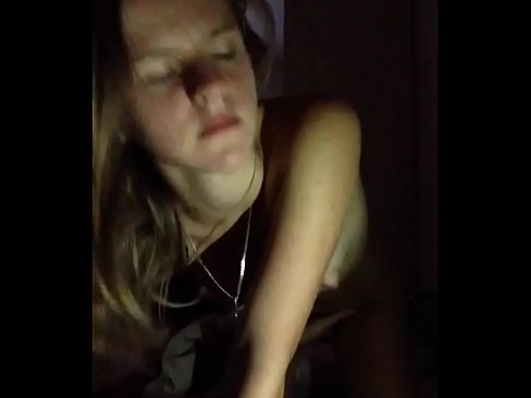 ❤️ Një vajzë masturbon dhe sperma ️ Porno e bukur tek ne ﹏